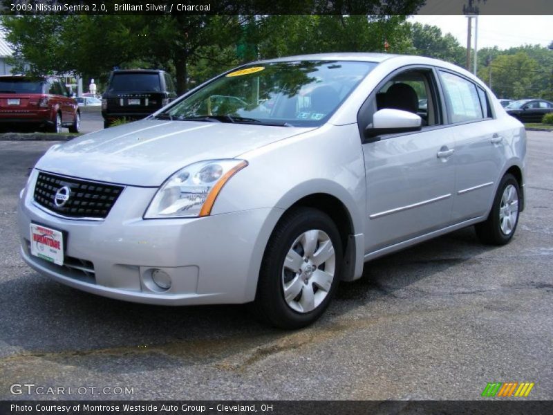 Brilliant Silver / Charcoal 2009 Nissan Sentra 2.0