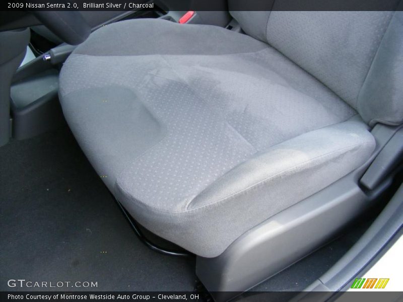 Brilliant Silver / Charcoal 2009 Nissan Sentra 2.0
