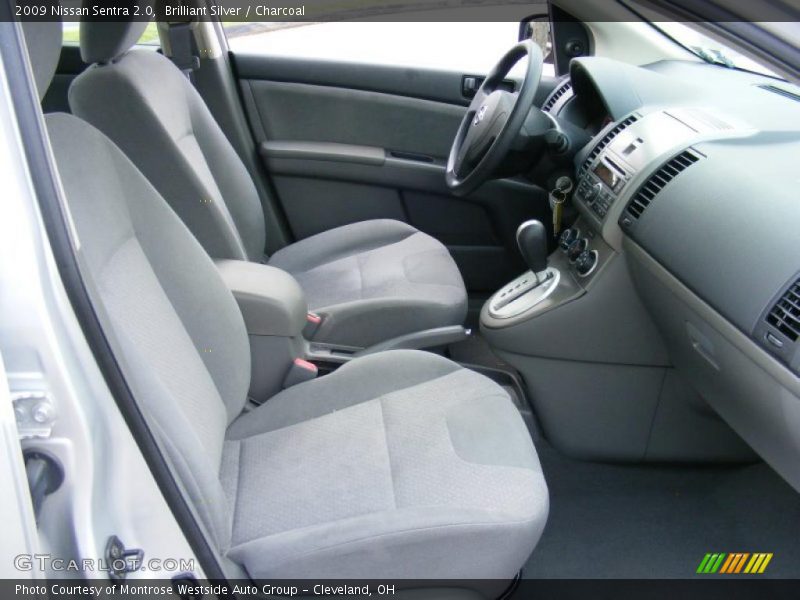 Brilliant Silver / Charcoal 2009 Nissan Sentra 2.0