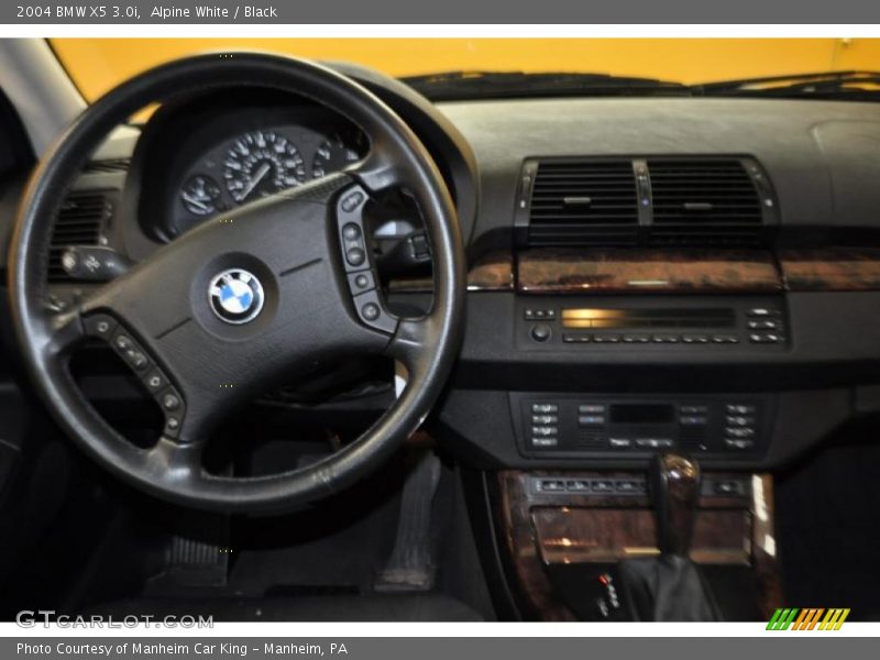 Alpine White / Black 2004 BMW X5 3.0i