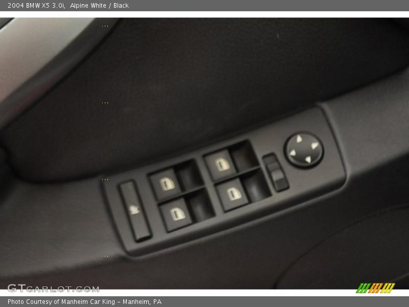 Alpine White / Black 2004 BMW X5 3.0i