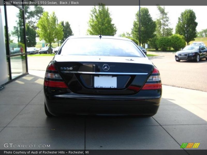 Black / Black 2007 Mercedes-Benz S 550 Sedan