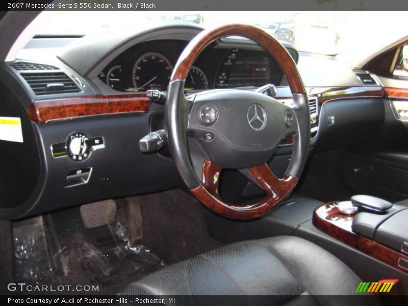 Black / Black 2007 Mercedes-Benz S 550 Sedan