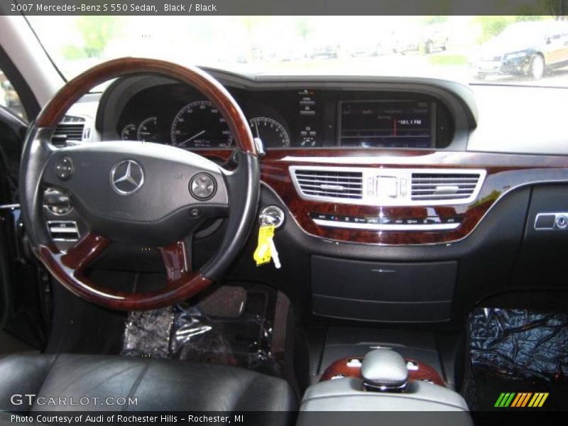 Black / Black 2007 Mercedes-Benz S 550 Sedan