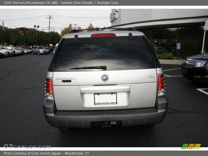Satellite Silver Metallic / Midnight Grey 2005 Mercury Mountaineer V6 AWD