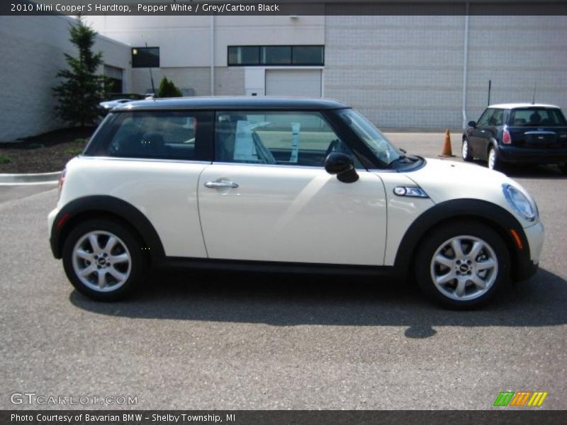 Pepper White / Grey/Carbon Black 2010 Mini Cooper S Hardtop