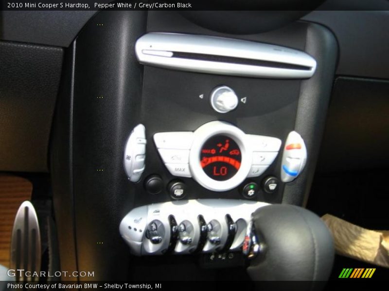 Pepper White / Grey/Carbon Black 2010 Mini Cooper S Hardtop