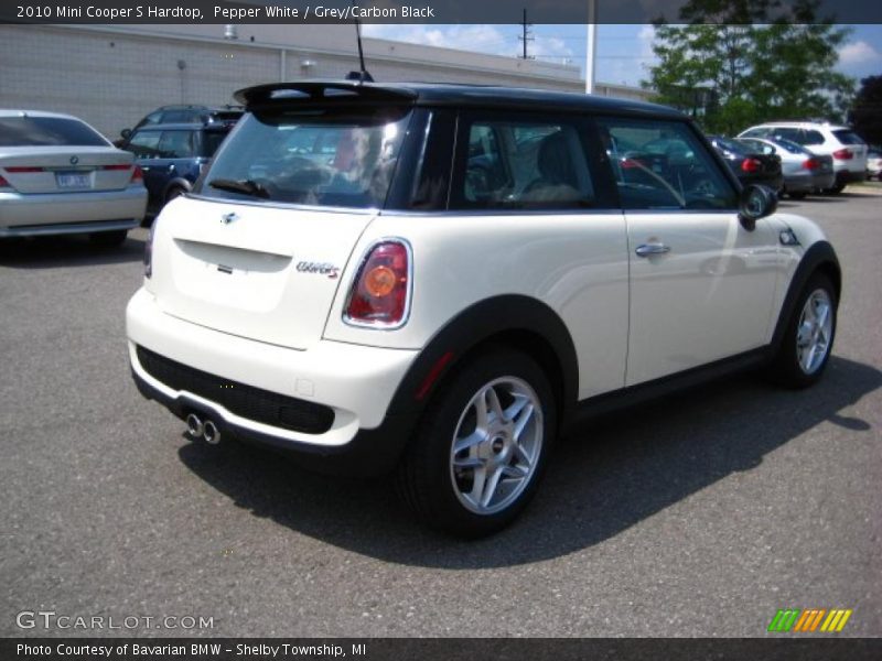 Pepper White / Grey/Carbon Black 2010 Mini Cooper S Hardtop