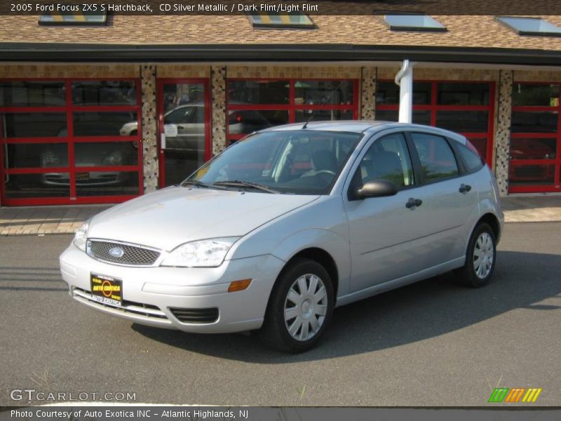 CD Silver Metallic / Dark Flint/Light Flint 2005 Ford Focus ZX5 S Hatchback