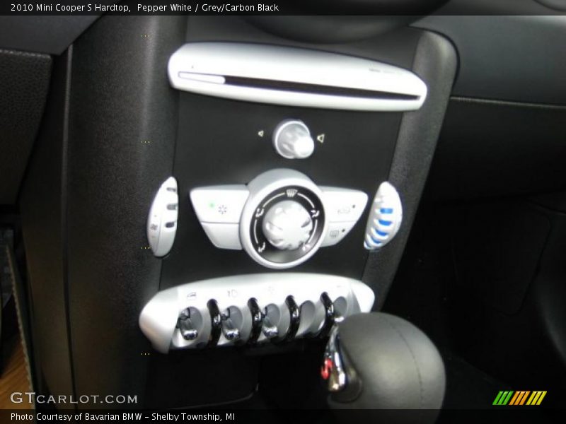Pepper White / Grey/Carbon Black 2010 Mini Cooper S Hardtop