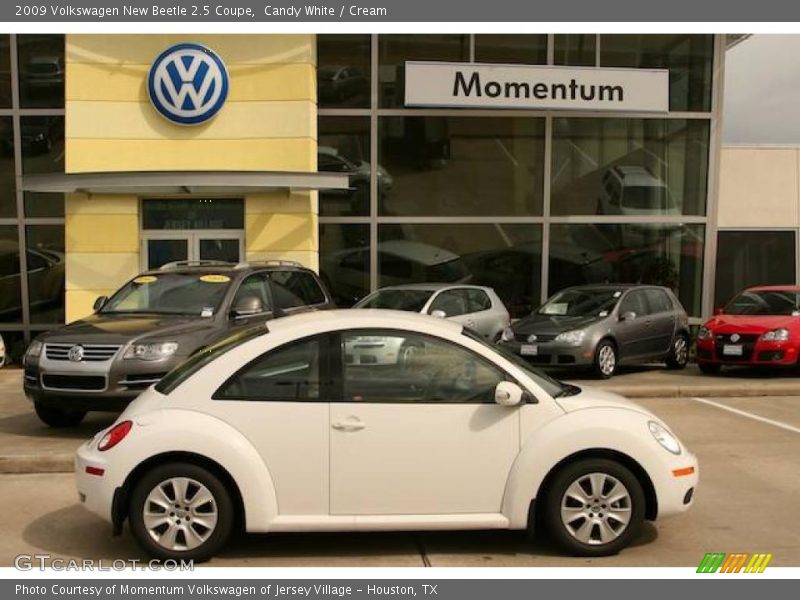 Candy White / Cream 2009 Volkswagen New Beetle 2.5 Coupe