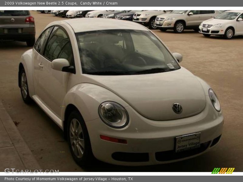 Candy White / Cream 2009 Volkswagen New Beetle 2.5 Coupe