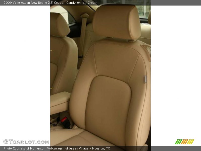 Candy White / Cream 2009 Volkswagen New Beetle 2.5 Coupe