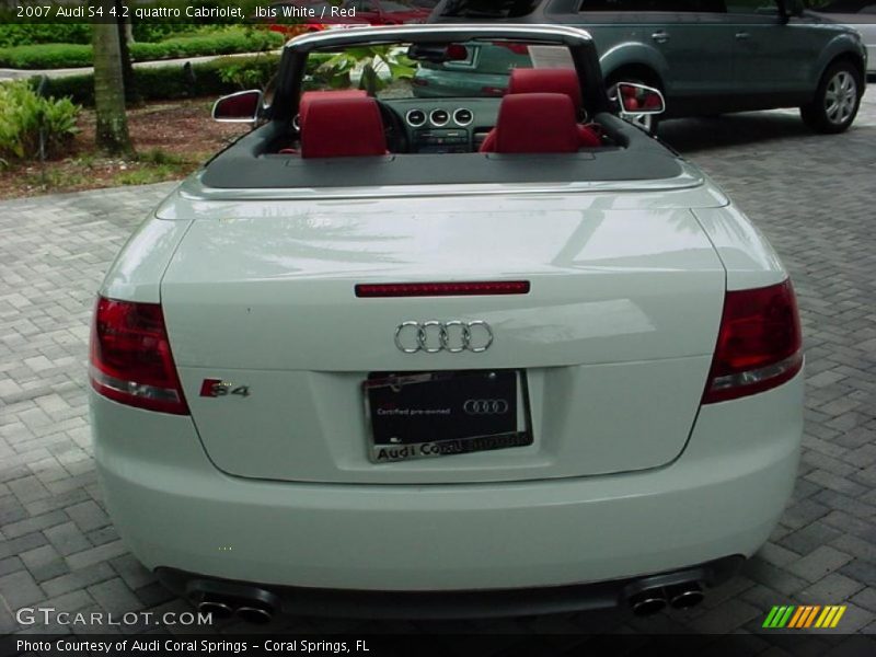 Ibis White / Red 2007 Audi S4 4.2 quattro Cabriolet