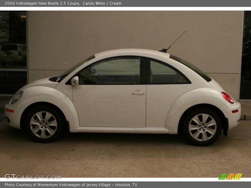 Candy White / Cream 2009 Volkswagen New Beetle 2.5 Coupe
