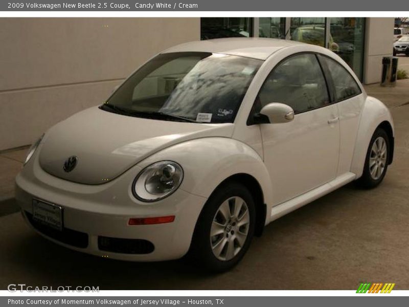 Candy White / Cream 2009 Volkswagen New Beetle 2.5 Coupe
