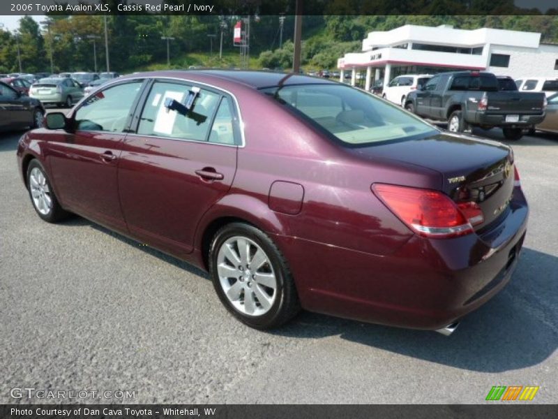 Cassis Red Pearl / Ivory 2006 Toyota Avalon XLS