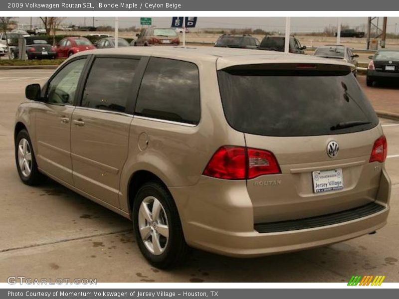 Blonde Maple / Ceylon Beige 2009 Volkswagen Routan SEL