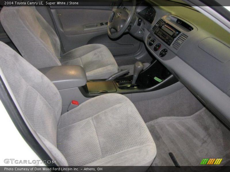 Super White / Stone 2004 Toyota Camry LE