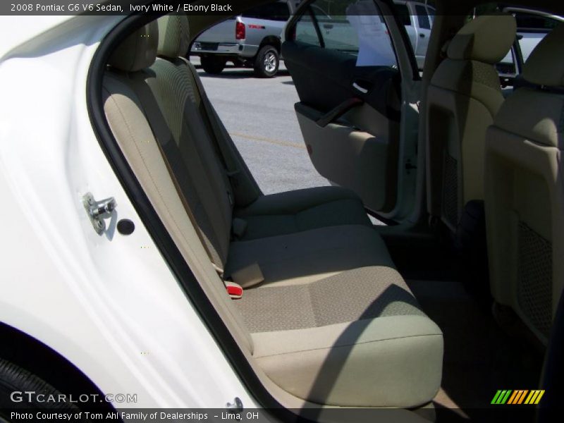 Ivory White / Ebony Black 2008 Pontiac G6 V6 Sedan