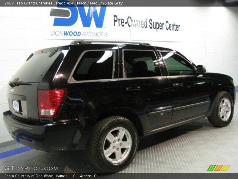 Black / Medium Slate Gray 2007 Jeep Grand Cherokee Laredo 4x4
