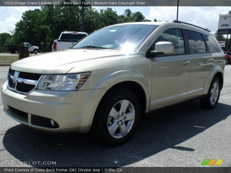White Gold Pearl / Medium Slate Gray/Light Shale 2010 Dodge Grand Caravan SXT