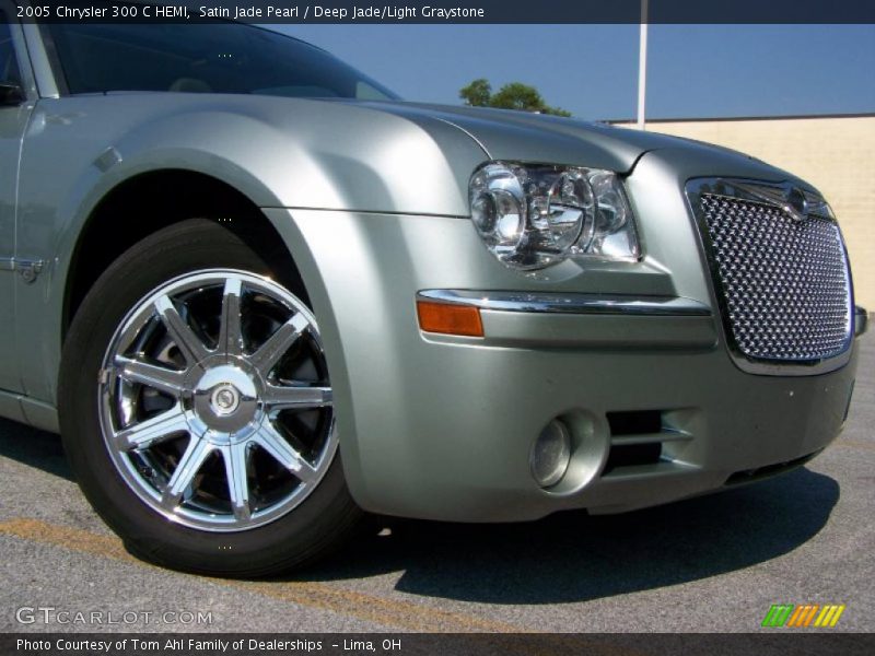 Satin Jade Pearl / Deep Jade/Light Graystone 2005 Chrysler 300 C HEMI