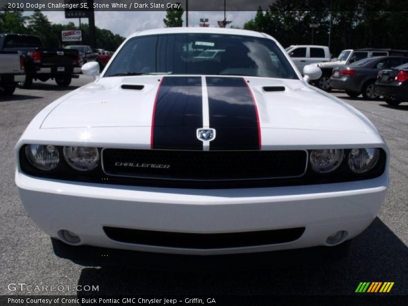 Stone White / Dark Slate Gray 2010 Dodge Challenger SE