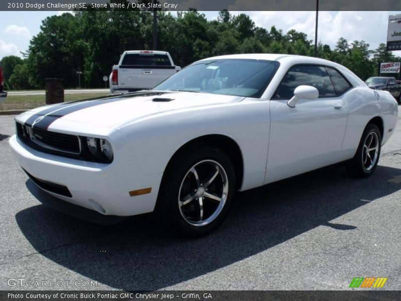 Stone White / Dark Slate Gray 2010 Dodge Challenger SE