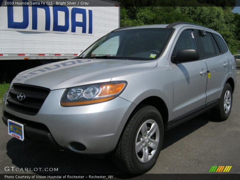 Bright Silver / Gray 2009 Hyundai Santa Fe GLS