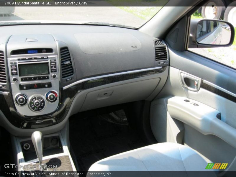 Bright Silver / Gray 2009 Hyundai Santa Fe GLS