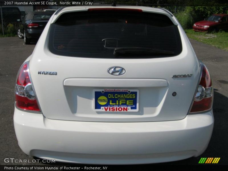 Nordic White / Gray 2007 Hyundai Accent SE Coupe