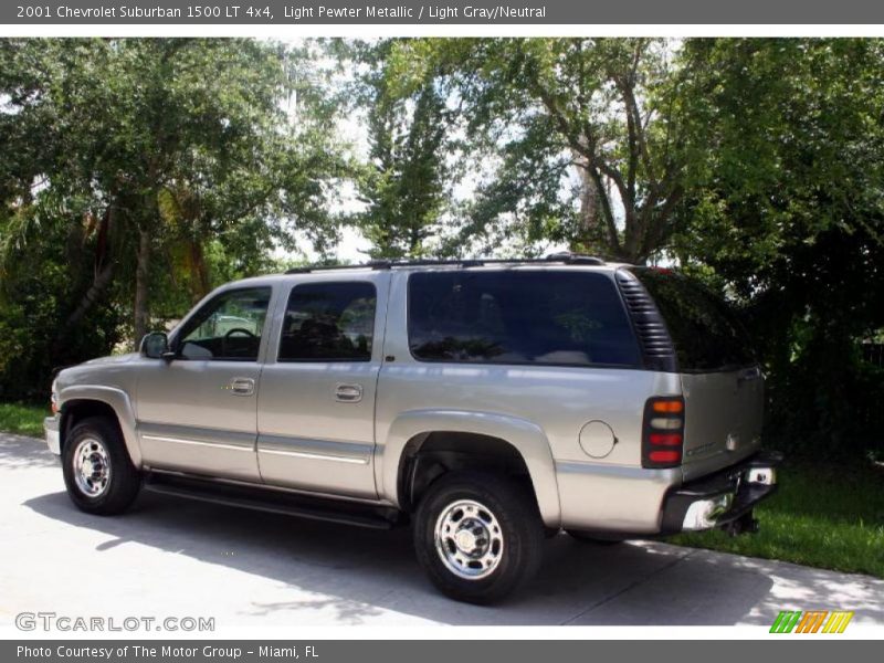 Light Pewter Metallic / Light Gray/Neutral 2001 Chevrolet Suburban 1500 LT 4x4