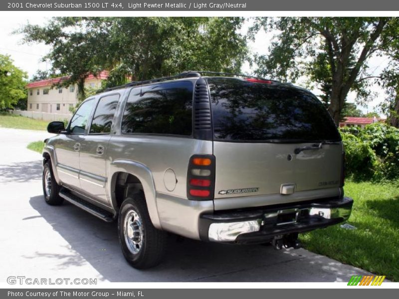 Light Pewter Metallic / Light Gray/Neutral 2001 Chevrolet Suburban 1500 LT 4x4