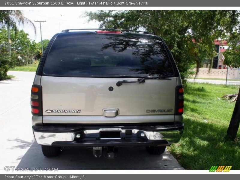 Light Pewter Metallic / Light Gray/Neutral 2001 Chevrolet Suburban 1500 LT 4x4