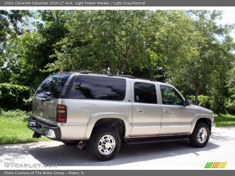 Light Pewter Metallic / Light Gray/Neutral 2001 Chevrolet Suburban 1500 LT 4x4