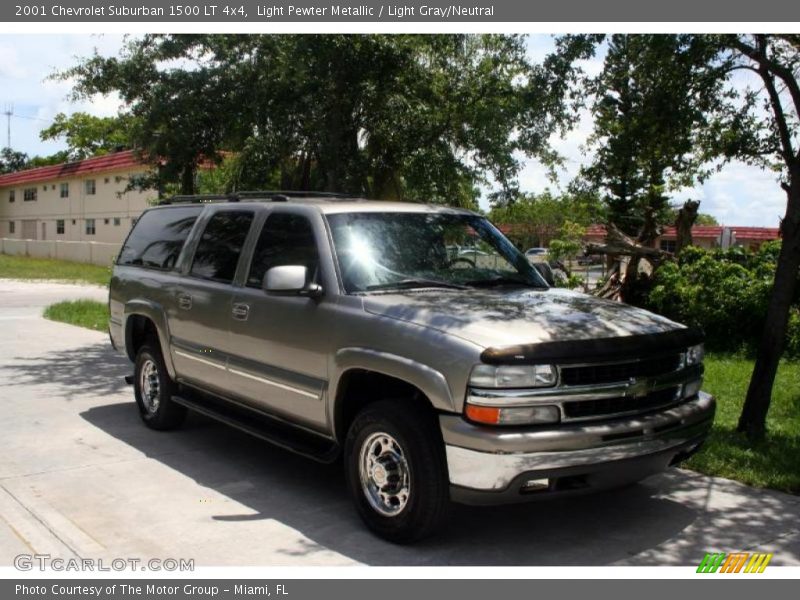 Light Pewter Metallic / Light Gray/Neutral 2001 Chevrolet Suburban 1500 LT 4x4