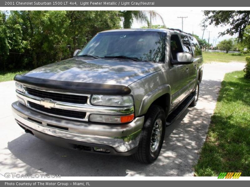 Light Pewter Metallic / Light Gray/Neutral 2001 Chevrolet Suburban 1500 LT 4x4