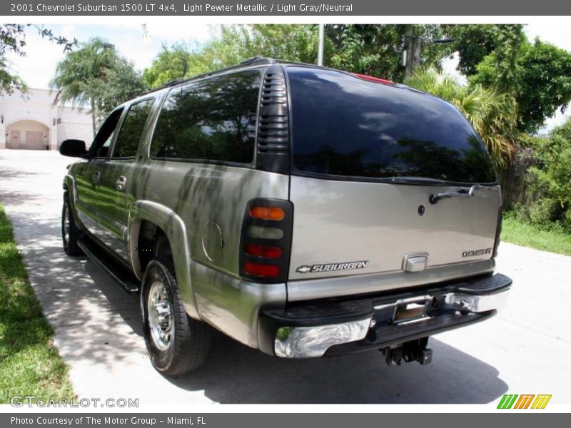 Light Pewter Metallic / Light Gray/Neutral 2001 Chevrolet Suburban 1500 LT 4x4