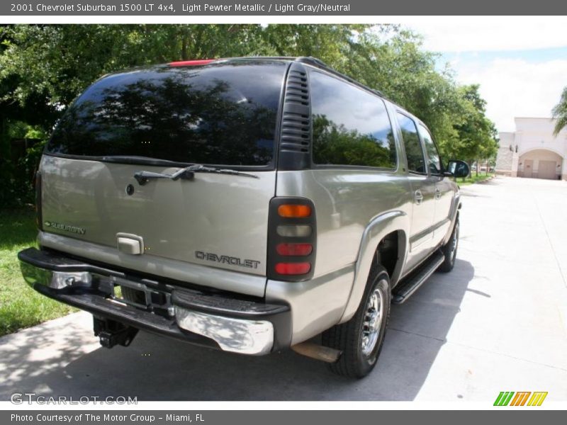 Light Pewter Metallic / Light Gray/Neutral 2001 Chevrolet Suburban 1500 LT 4x4
