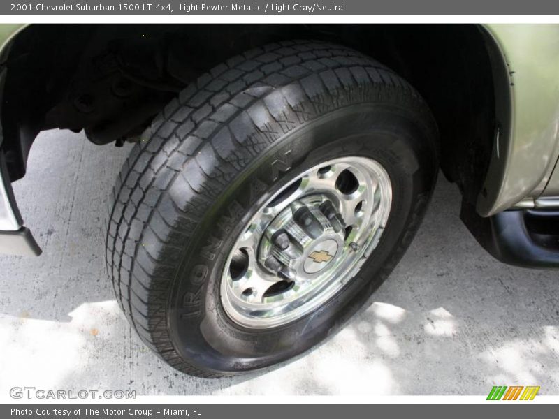 Light Pewter Metallic / Light Gray/Neutral 2001 Chevrolet Suburban 1500 LT 4x4