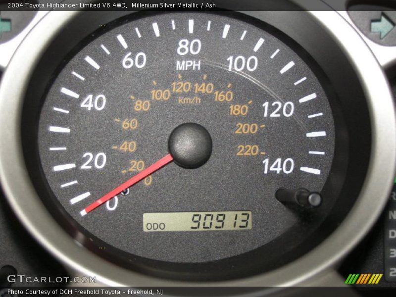 Millenium Silver Metallic / Ash 2004 Toyota Highlander Limited V6 4WD