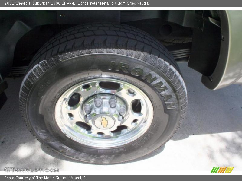 Light Pewter Metallic / Light Gray/Neutral 2001 Chevrolet Suburban 1500 LT 4x4