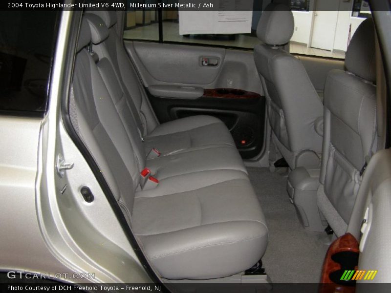 Millenium Silver Metallic / Ash 2004 Toyota Highlander Limited V6 4WD