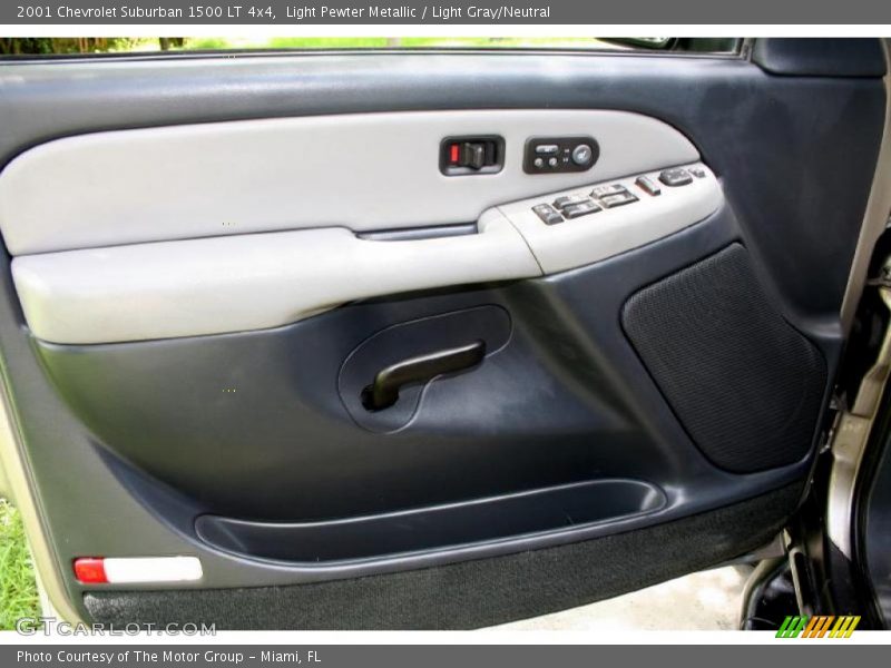 Light Pewter Metallic / Light Gray/Neutral 2001 Chevrolet Suburban 1500 LT 4x4