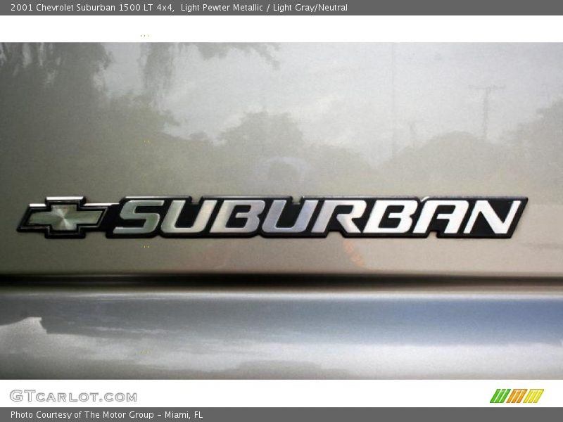 Light Pewter Metallic / Light Gray/Neutral 2001 Chevrolet Suburban 1500 LT 4x4
