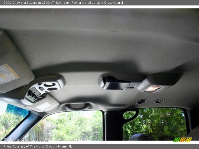 Light Pewter Metallic / Light Gray/Neutral 2001 Chevrolet Suburban 1500 LT 4x4
