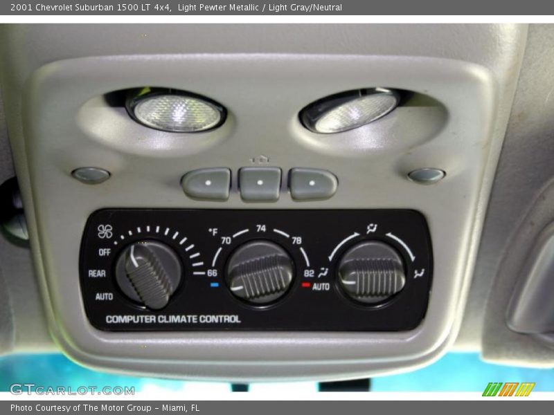 Light Pewter Metallic / Light Gray/Neutral 2001 Chevrolet Suburban 1500 LT 4x4