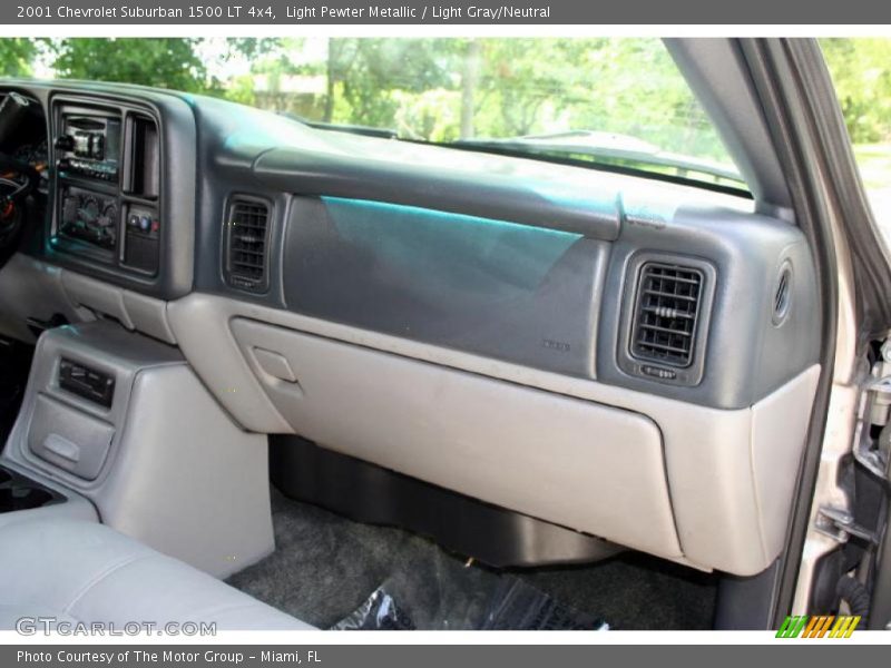 Light Pewter Metallic / Light Gray/Neutral 2001 Chevrolet Suburban 1500 LT 4x4