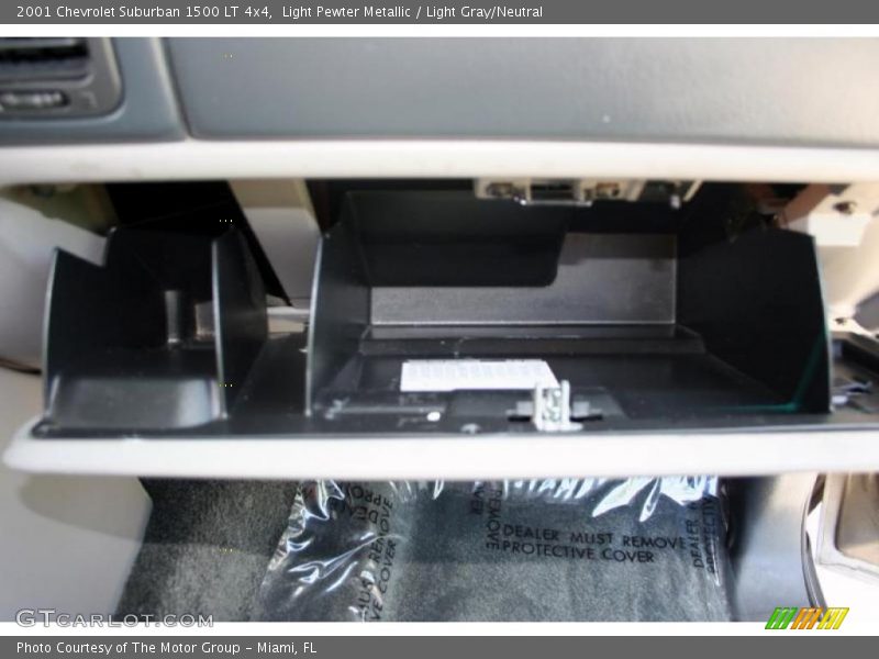 Light Pewter Metallic / Light Gray/Neutral 2001 Chevrolet Suburban 1500 LT 4x4